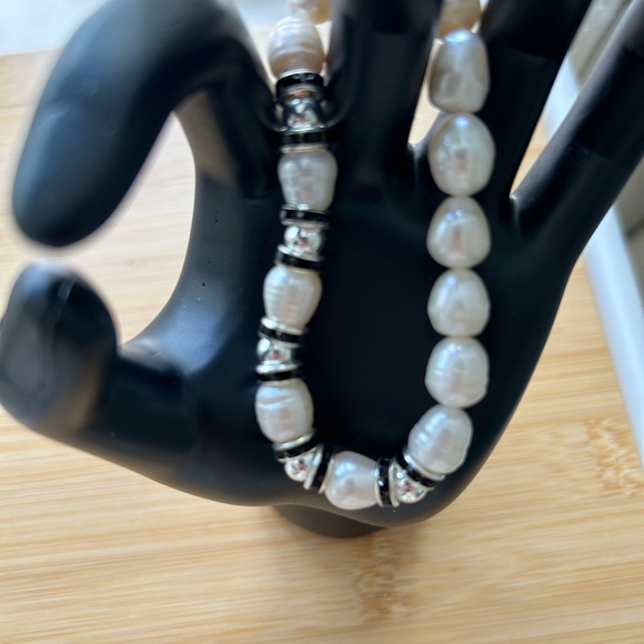 Baroque Pearl Bracelet - Picture 2 of 2